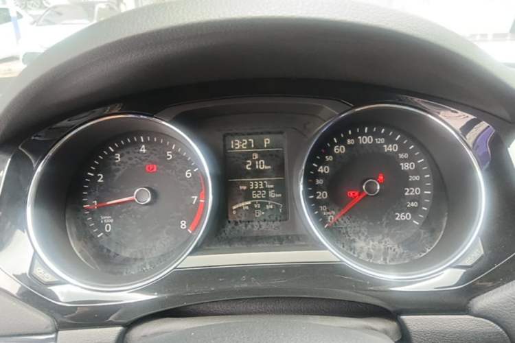 Used Volkswagen Sagitar 2015 1.6L Automatic Comfort Model Instrument Cluster