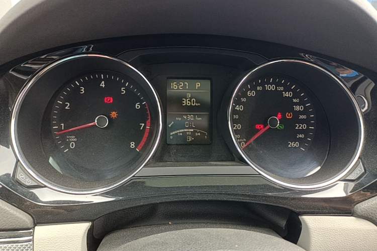 Used Volkswagen Sagitar 2015 1.6L Automatic Comfort Model Instrument Cluster
