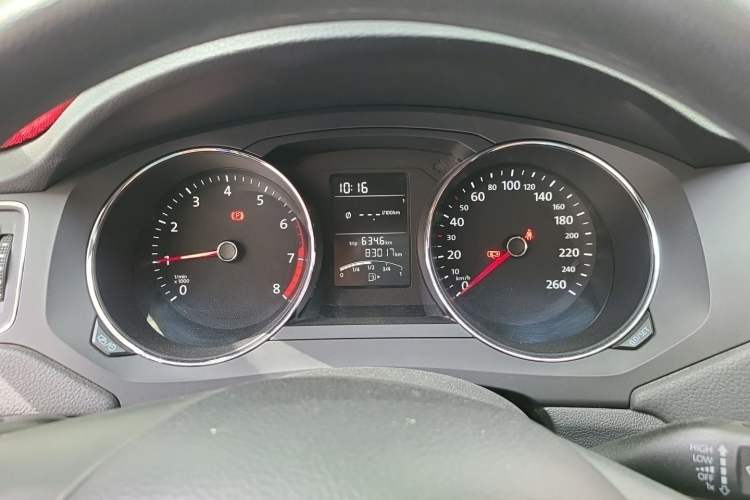 Used Volkswagen Sagitar 2015 1.6L Manual Fashion Edition Instrument Cluster