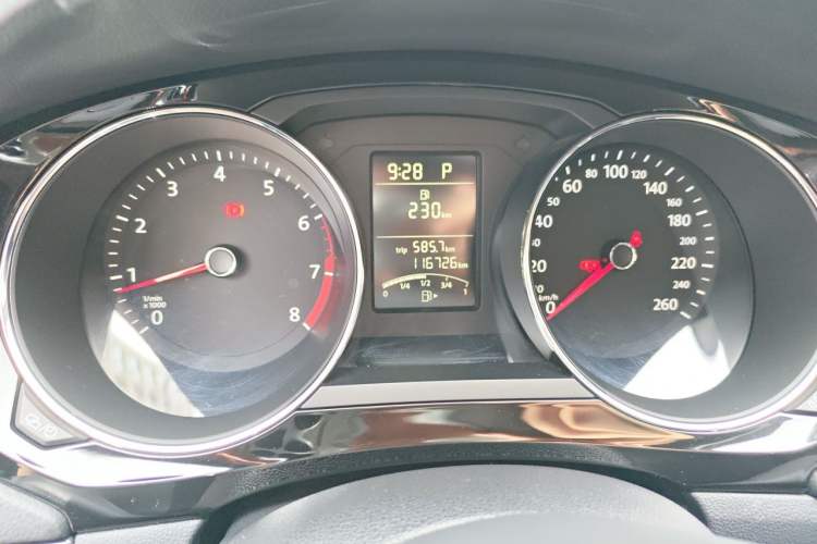 Used Volkswagen Sagitar 2015 1.6L Automatic Comfort Model Instrument Cluster