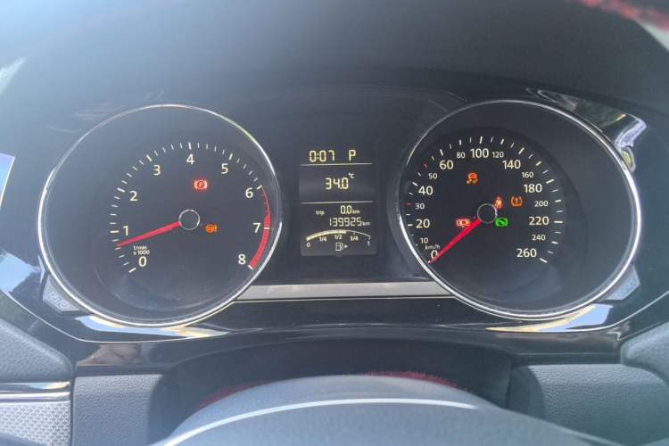 Used Volkswagen Sagitar 2015 1.6L Automatic Comfort Model Instrument Cluster
