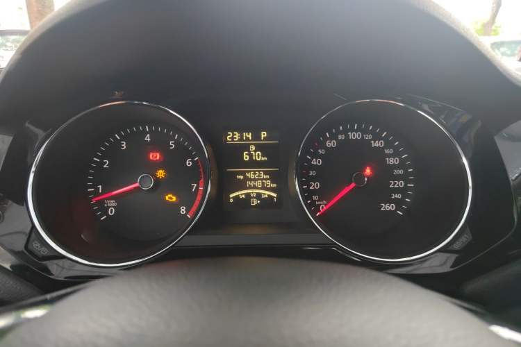 Used Volkswagen Sagitar 2015 1.6L Automatic Comfort Model Instrument Cluster