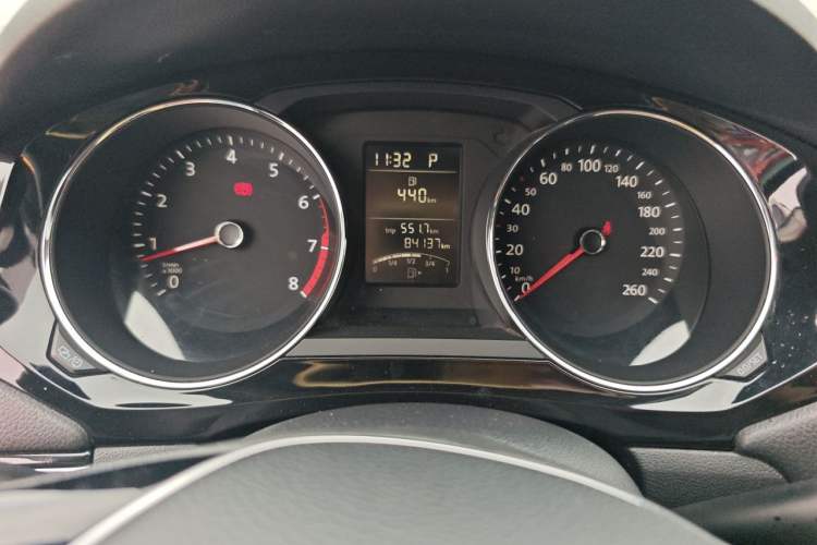 Used Volkswagen Sagitar 2015 1.6L Automatic Comfort Model Instrument Cluster