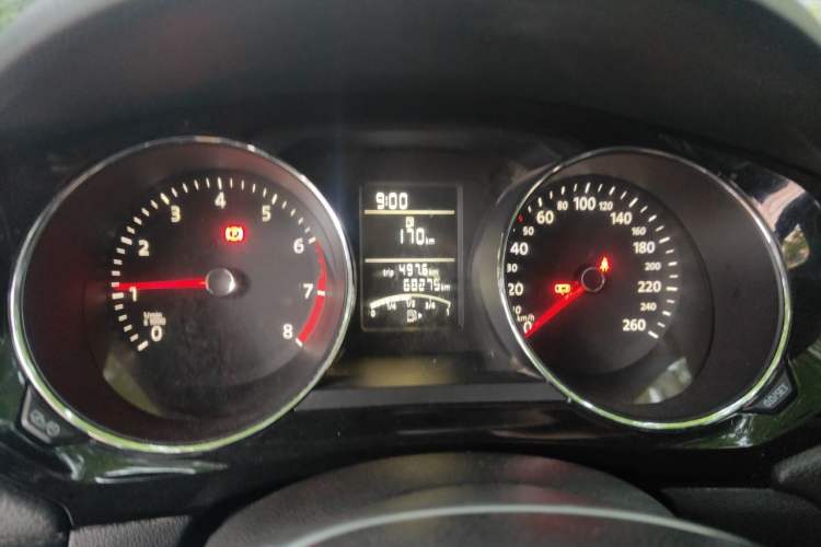 Used Volkswagen Sagitar 2015 1.6L Manual Comfort Model Instrument Cluster