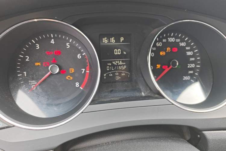 Used Volkswagen Sagitar 2015 1.6L Automatic Fashion Model Instrument Cluster