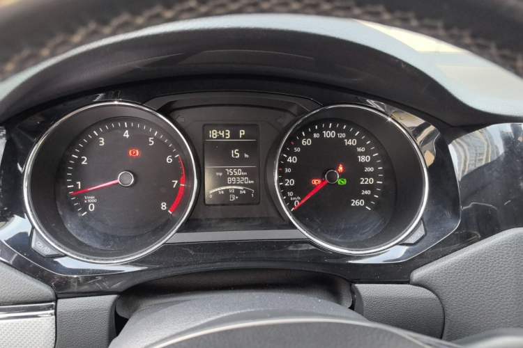 Used Volkswagen Sagitar 2015 1.6L Automatic Comfort Model Instrument Cluster