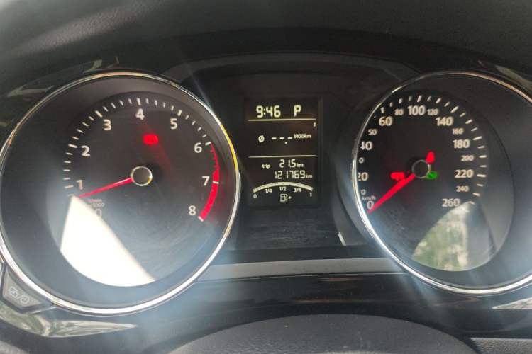 Used Volkswagen Sagitar 2015 1.6L Automatic Comfort Model Instrument Cluster