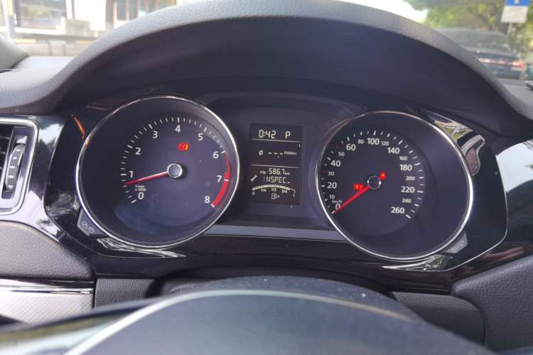 Used Volkswagen Sagitar 2015 1.6L Automatic Comfort Model Instrument Cluster