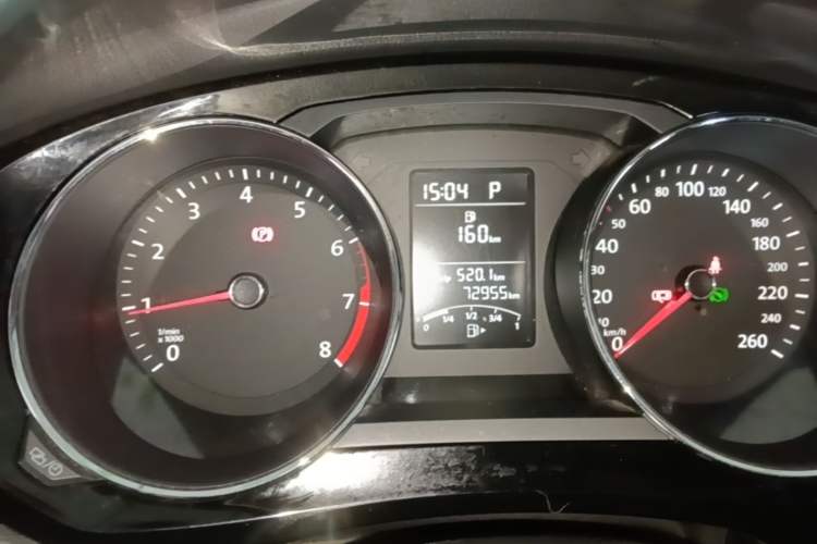Used Volkswagen Sagitar 2015 1.6L Automatic Comfort Model Instrument Cluster