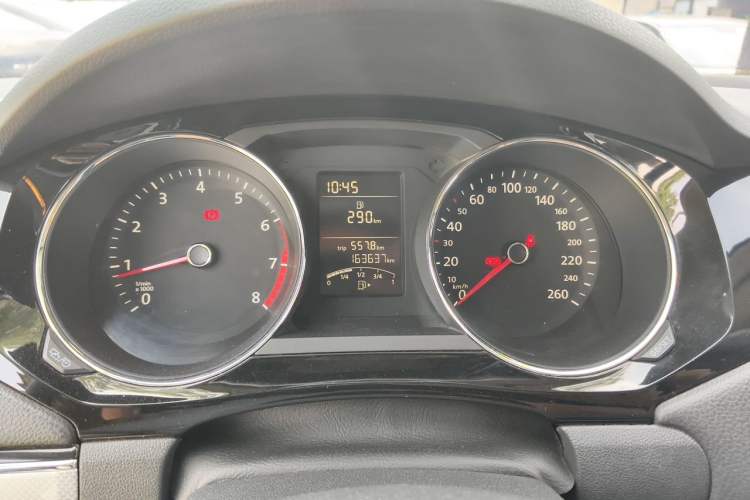 Used Volkswagen Sagitar 2015 1.6L Manual Comfort Model Instrument Cluster
