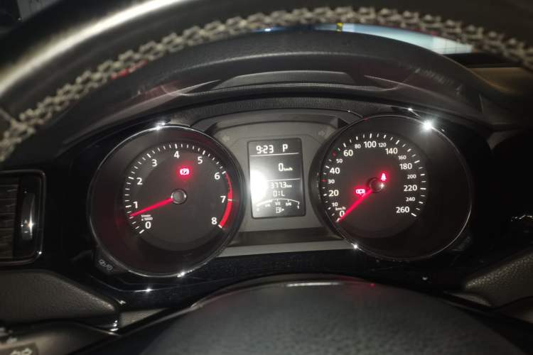 Used Volkswagen Sagitar 2015 1.6L Automatic Comfort Model Instrument Cluster