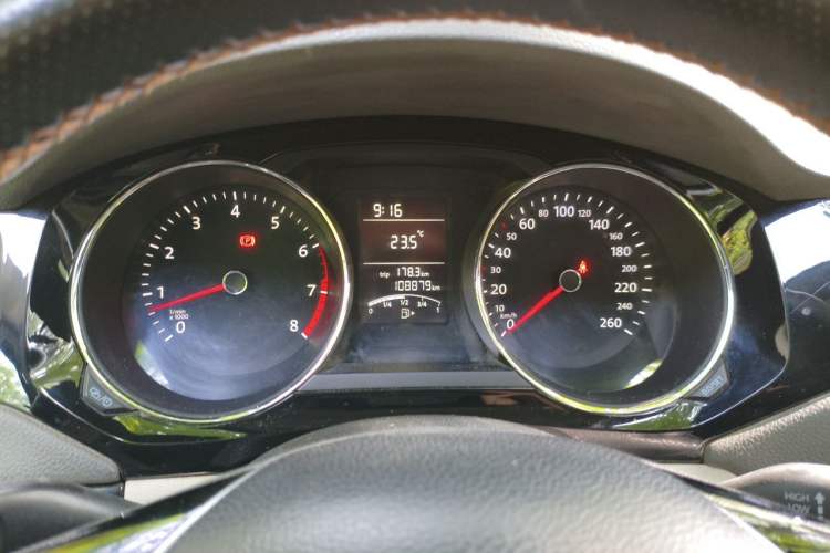 Used Volkswagen Sagitar 2015 1.6L Manual Comfort Model Instrument Cluster