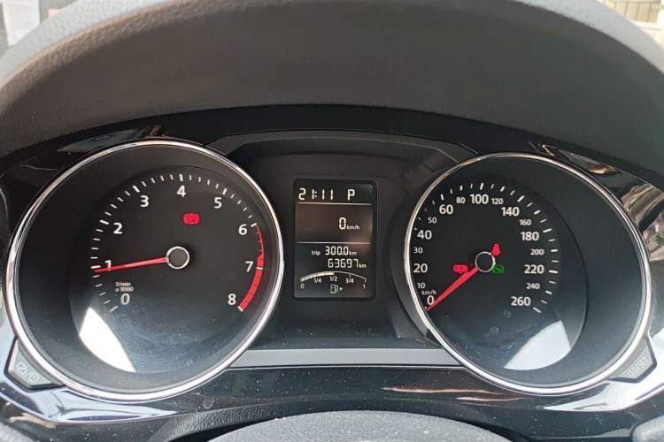 Used Volkswagen Sagitar 2015 1.6L Automatic Comfort Model Instrument Cluster