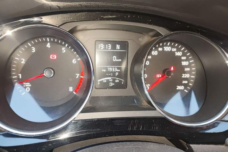 Used Volkswagen Sagitar 2015 1.6L Automatic Comfort Model Instrument Cluster
