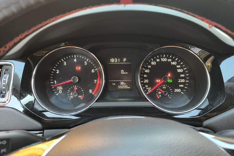 Used Volkswagen Sagitar 2015 230TSI Automatic Comfort Version Instrument Cluster