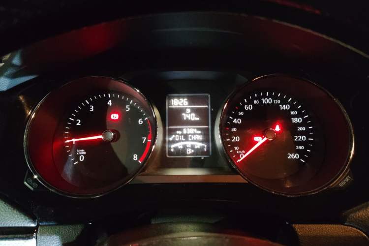 Used Volkswagen Sagitar 2015 1.6L Manual Comfort Model Instrument Cluster