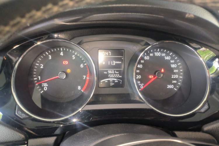 Used Volkswagen Sagitar 2015 1.6L Manual Comfort Model Instrument Cluster