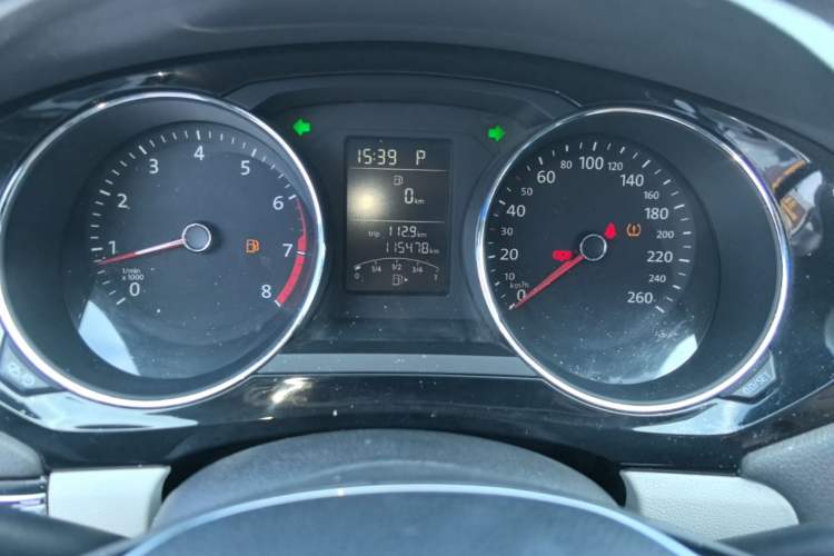 Used Volkswagen Sagitar 2015 1.6L Automatic Comfort Model Instrument Cluster