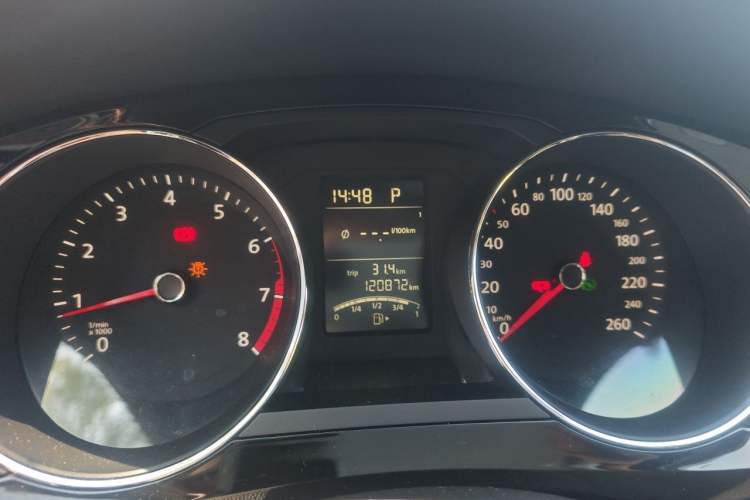 Used Volkswagen Sagitar 2015 1.6L Automatic Comfort Model Instrument Cluster