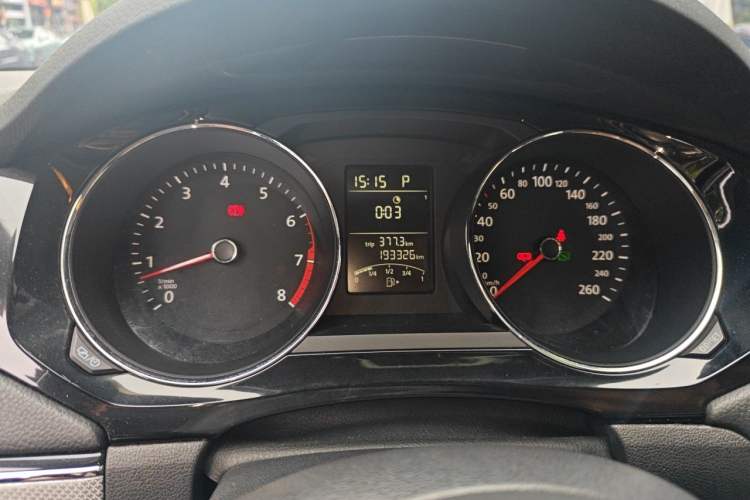 Used Volkswagen Sagitar 2015 1.6L Automatic Comfort Model Instrument Cluster
