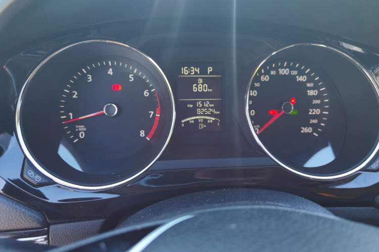 Used Volkswagen Sagitar 2015 1.6L Automatic Comfort Model Instrument Cluster