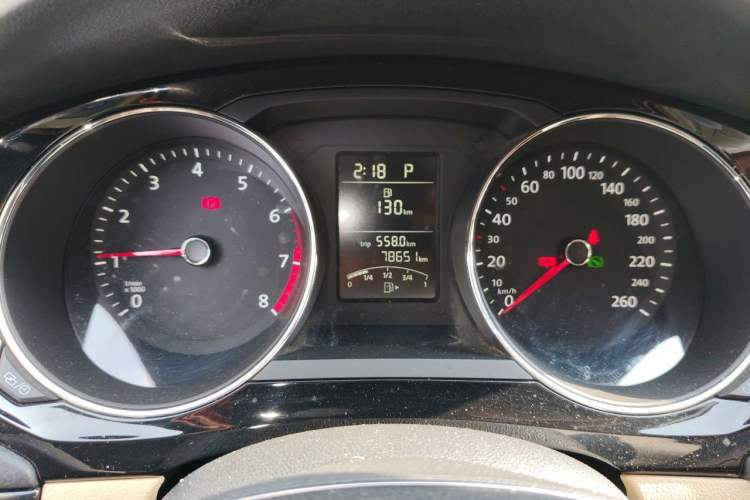 Used Volkswagen Sagitar 2015 1.6L Automatic Comfort Model Instrument Cluster