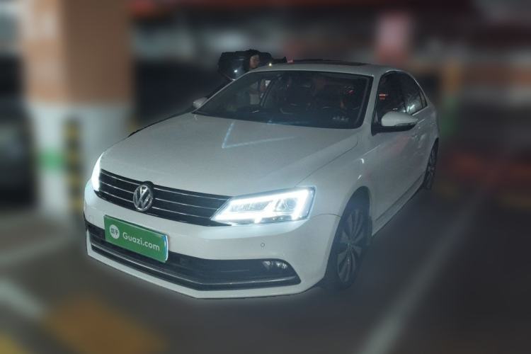Used Volkswagen Sagitar 2015 230TSI Automatic Luxury Model Guazi used car, China used car export, Used car for sale, Used  cars, Cheapest cars for sale