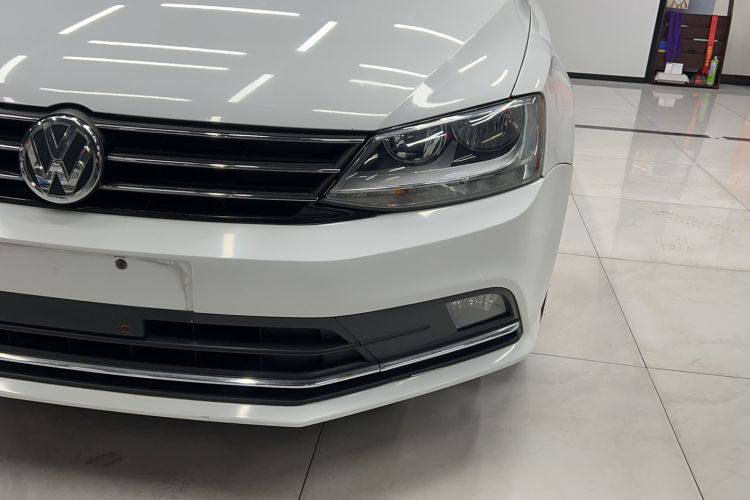Used Volkswagen Sagitar 2015 1.6L Automatic Comfort Model Left Front Headlight