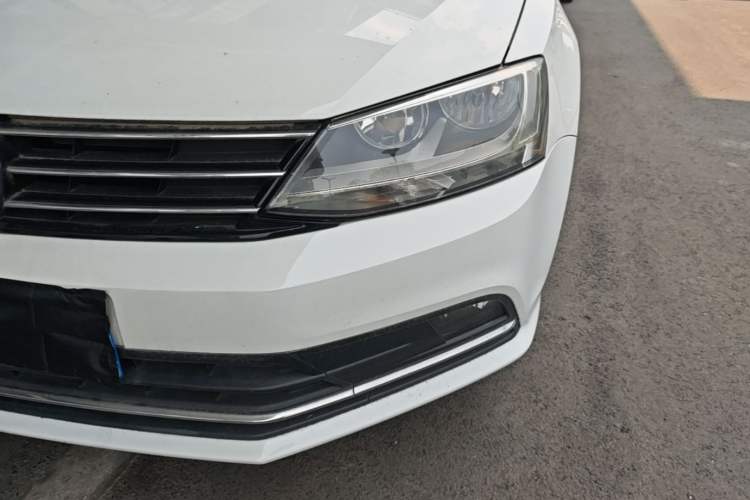 Used Volkswagen Sagitar 2015 1.6L Automatic Comfort Model Left Front Headlight