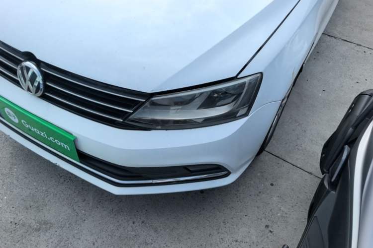 Used Volkswagen Sagitar 2015 1.6L Automatic Comfort Model Left Front Headlight