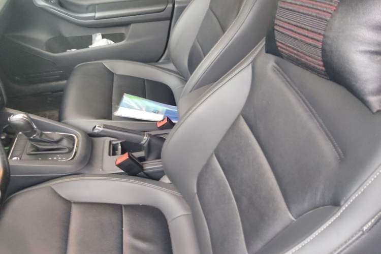 Used Volkswagen Sagitar 2015 230TSI Automatic Comfort Version Left Front Seat