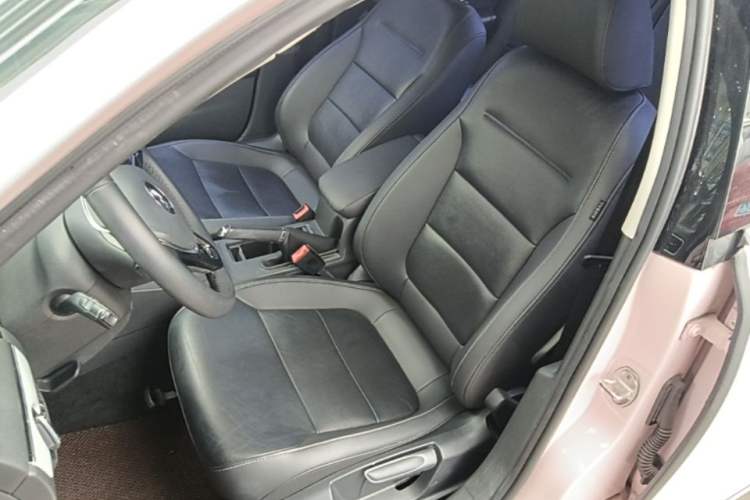 Used Volkswagen Sagitar 2015 1.6L Automatic Comfort Model Left Front Seat