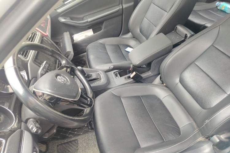 Used Volkswagen Sagitar 2015 1.6L Automatic Comfort Model Left Front Seat