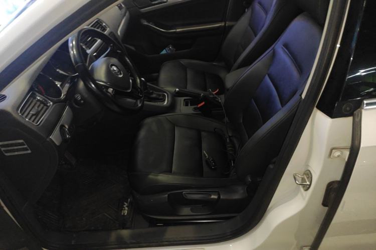 Used Volkswagen Sagitar 2015 1.6L Automatic Comfort Model Left Front Seat