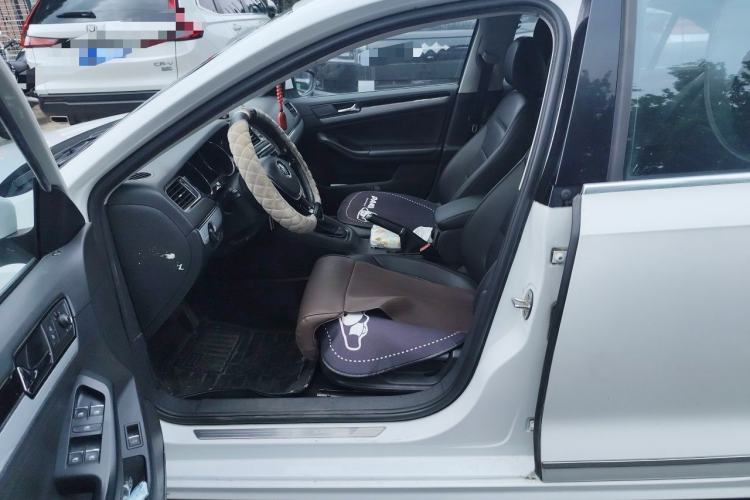 Used Volkswagen Sagitar 2015 1.6L Automatic Comfort Model Left Front Seat