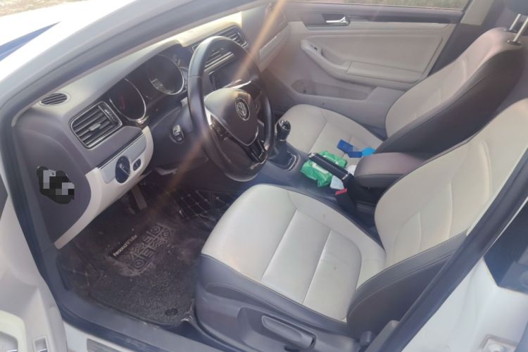 Used Volkswagen Sagitar 2015 1.6L Manual Comfort Model Left Front Seat