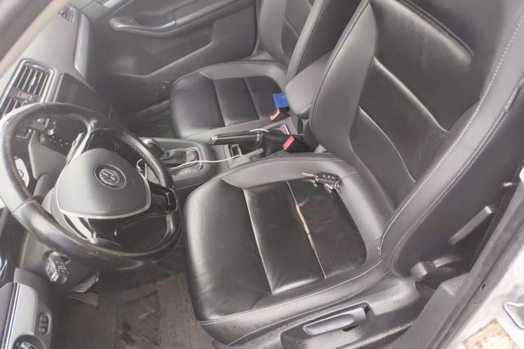Used Volkswagen Sagitar 2015 1.6L Automatic Comfort Model Left Front Seat