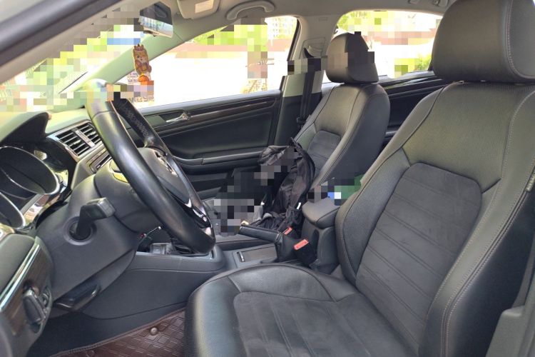 Used Volkswagen Sagitar 2015 230TSI Automatic Luxury Model Left Front Seat