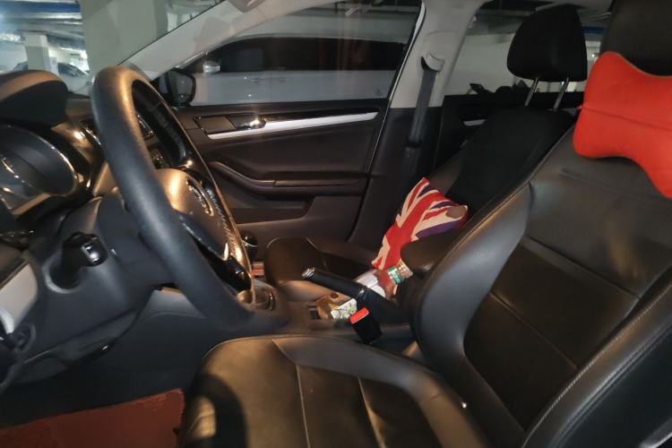 Used Volkswagen Sagitar 2015 1.6L Manual Comfort Model Left Front Seat