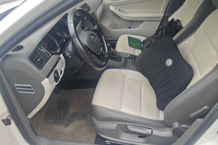 Used Volkswagen Sagitar 2015 1.6L Automatic Comfort Model Left Front Seat