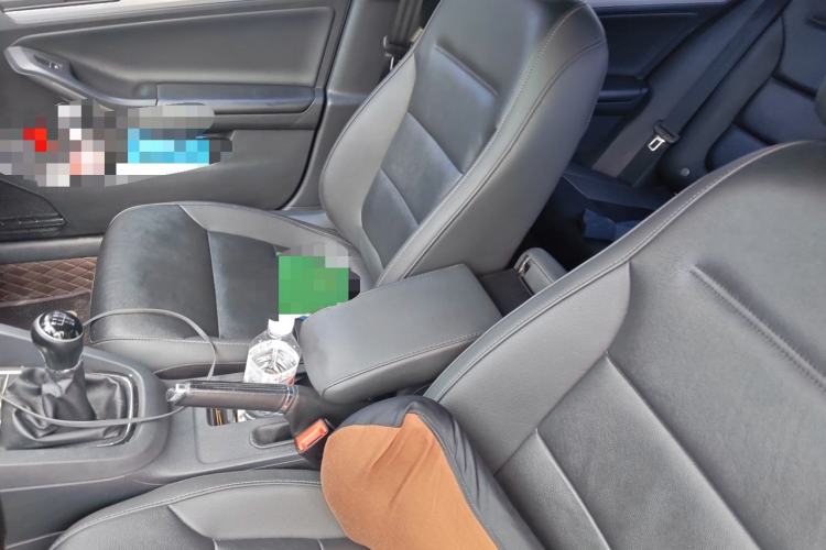 Used Volkswagen Sagitar 2015 1.6L Manual Comfort Model Left Front Seat