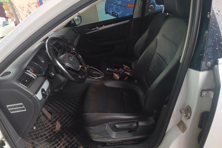 Used Volkswagen Sagitar 2015 1.6L Automatic Comfort Model Left Front Seat