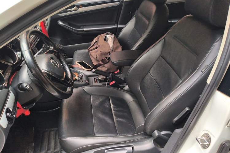 Used Volkswagen Sagitar 2015 1.6L Automatic Comfort Model Left Front Seat