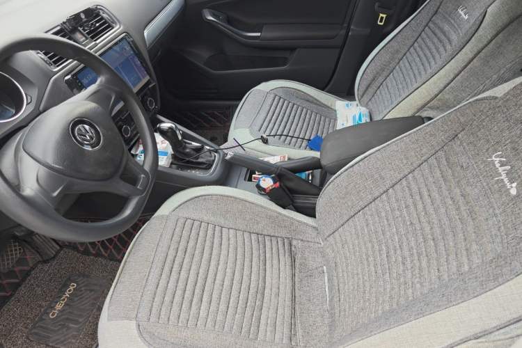 Used Volkswagen Sagitar 2015 1.6L Automatic Fashion Model Left Front Seat