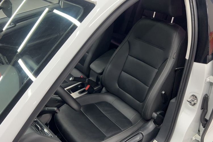 Used Volkswagen Sagitar 2015 1.6L Automatic Comfort Model Left Front Seat