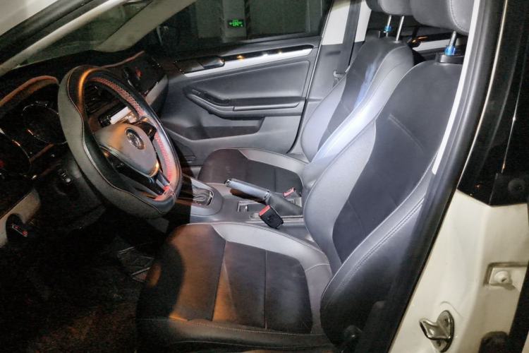 Used Volkswagen Sagitar 2015 1.6L Automatic Comfort Model Left Front Seat