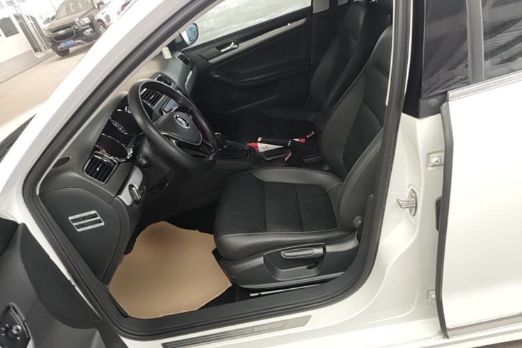 Used Volkswagen Sagitar 2015 1.6L Automatic Comfort Model Left Front Seat