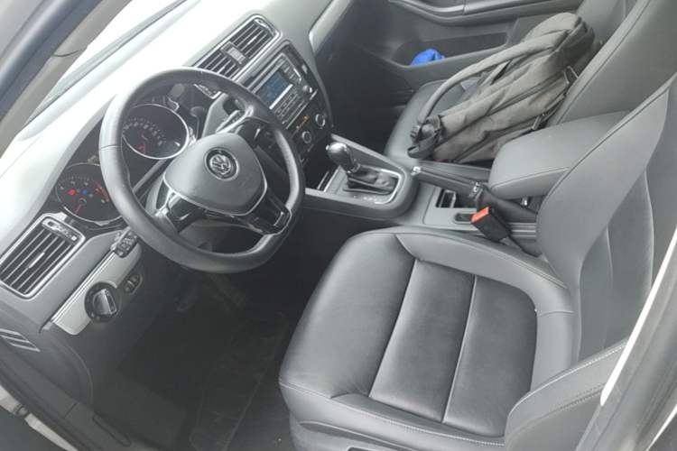 Used Volkswagen Sagitar 2015 1.6L Automatic Comfort Model Left Front Seat