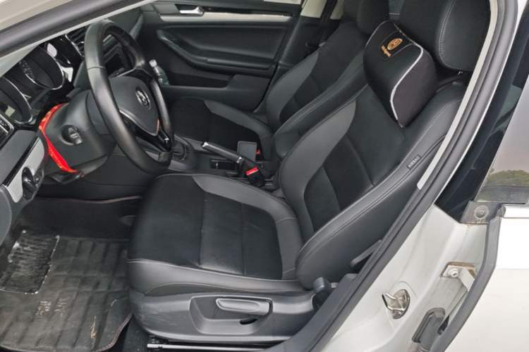 Used Volkswagen Sagitar 2015 1.6L Automatic Comfort Model Left Front Seat