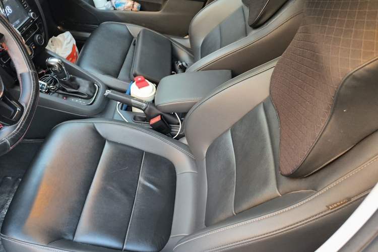 Used Volkswagen Sagitar 2015 230TSI Automatic Comfort Version Left Front Seat